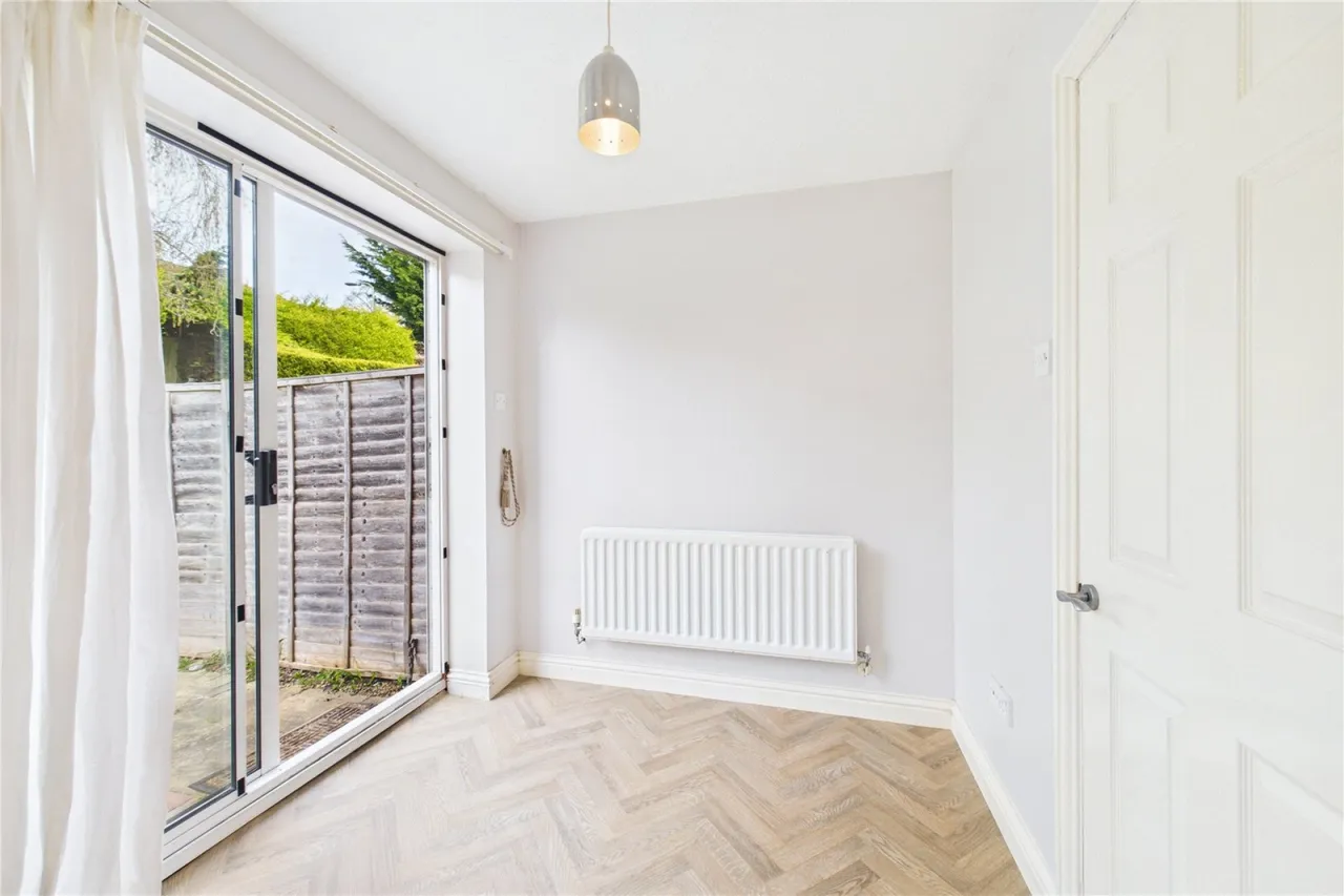 Coltsfoot Close, Burghfield Common, RG7, photo 4