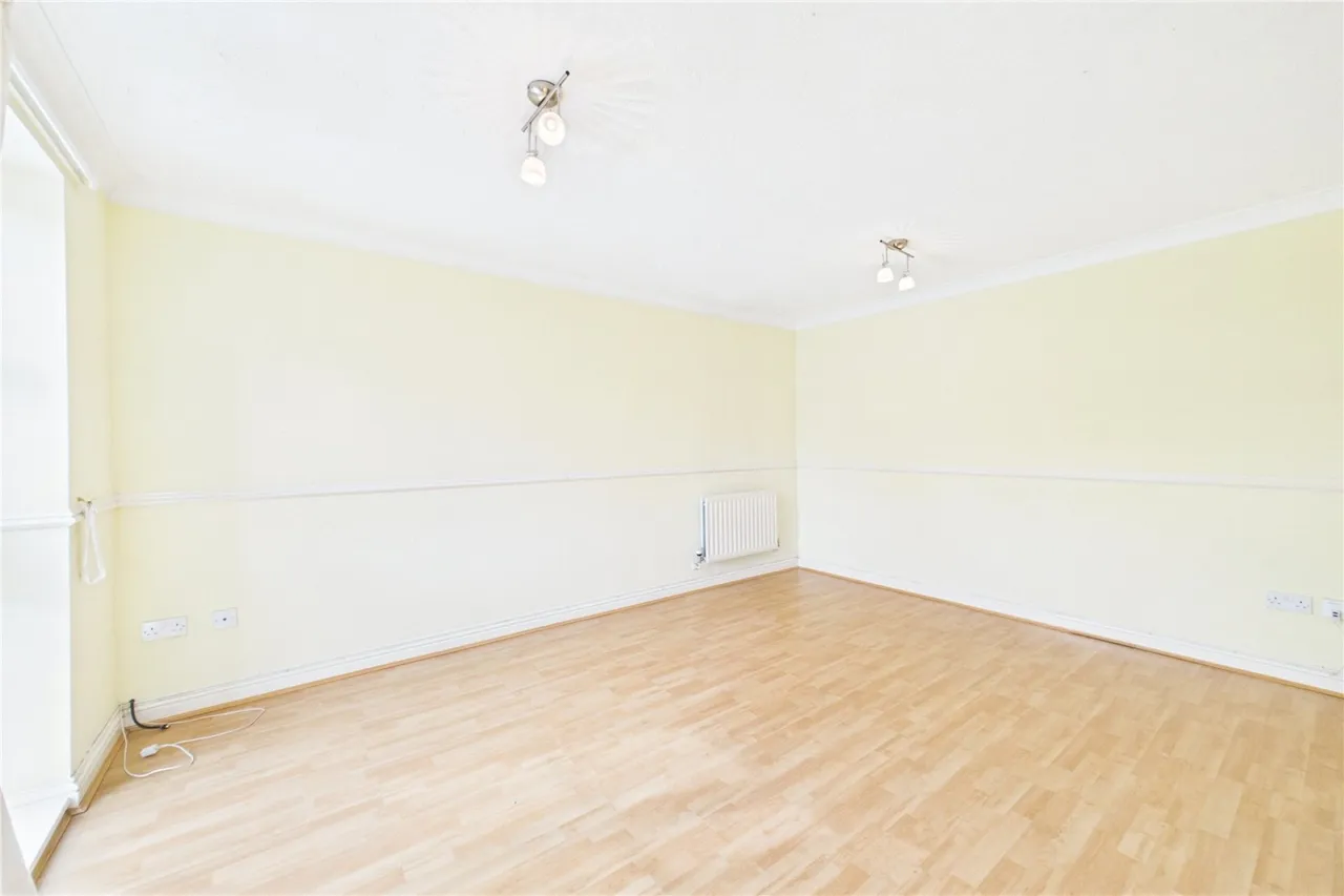 Coltsfoot Close, Burghfield Common, RG7, photo 7