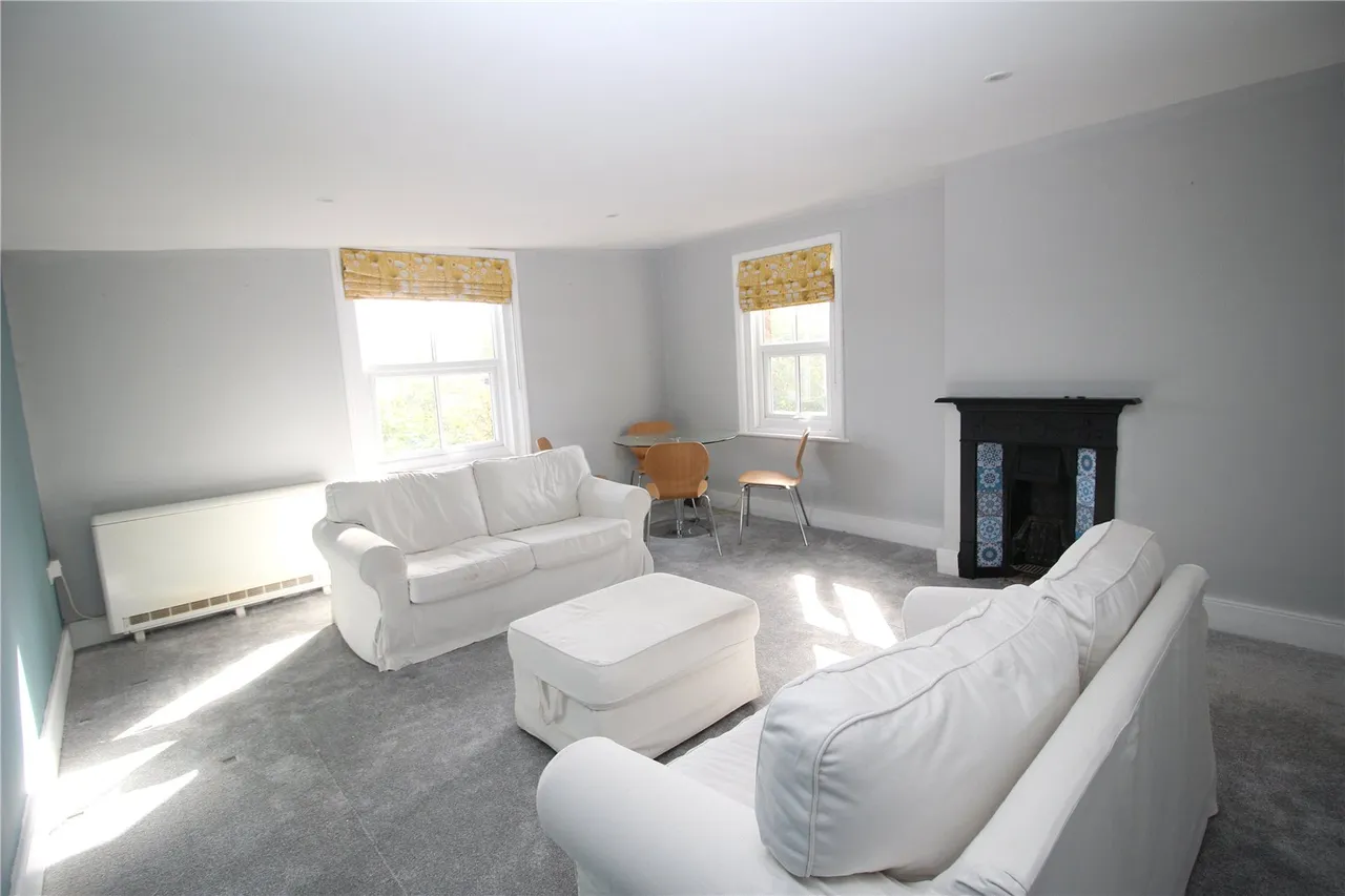 1 bed flat to rent, Lewes Road, Forest Row, RH18