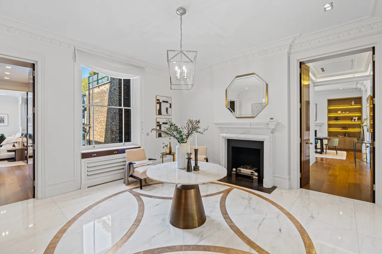 3 bed flat for sale — Ennismore Gardens, Knightsbridge, London
