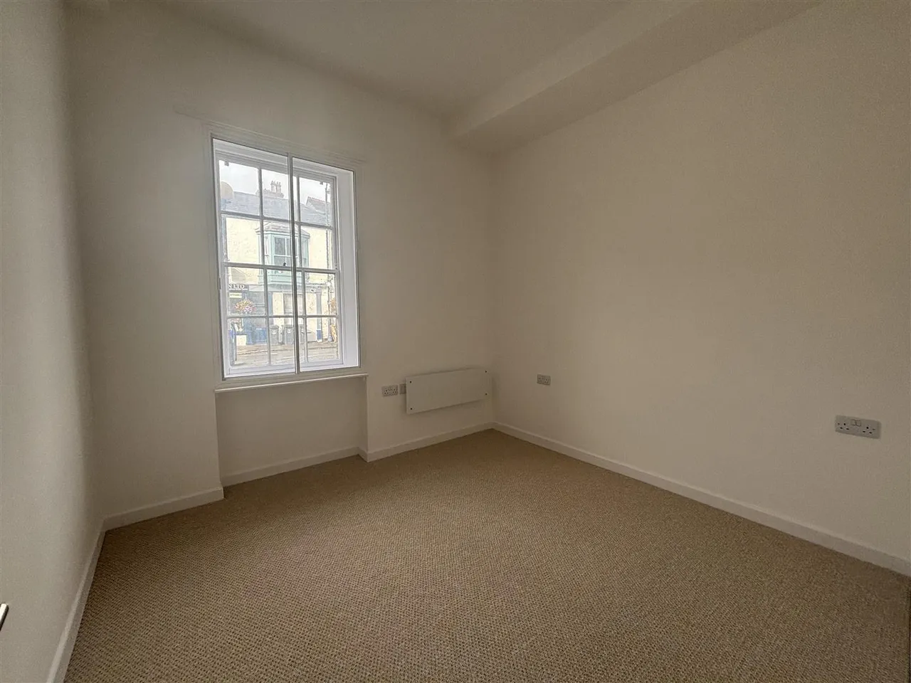 Longs Building, Devizes, SN10, photo 6