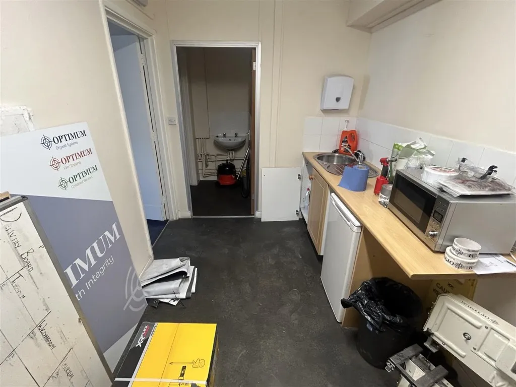 Eastpark Trading Estate, Gordon Road, Whitehall, Bristol, BS5 7DR, photo 9