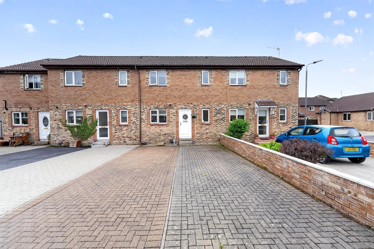 3 bed house for sale — Queens Court, Irvine