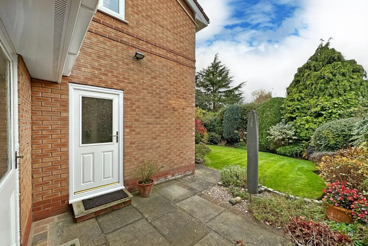 Alder Drive, Timperley WA15 7YG, photo 23