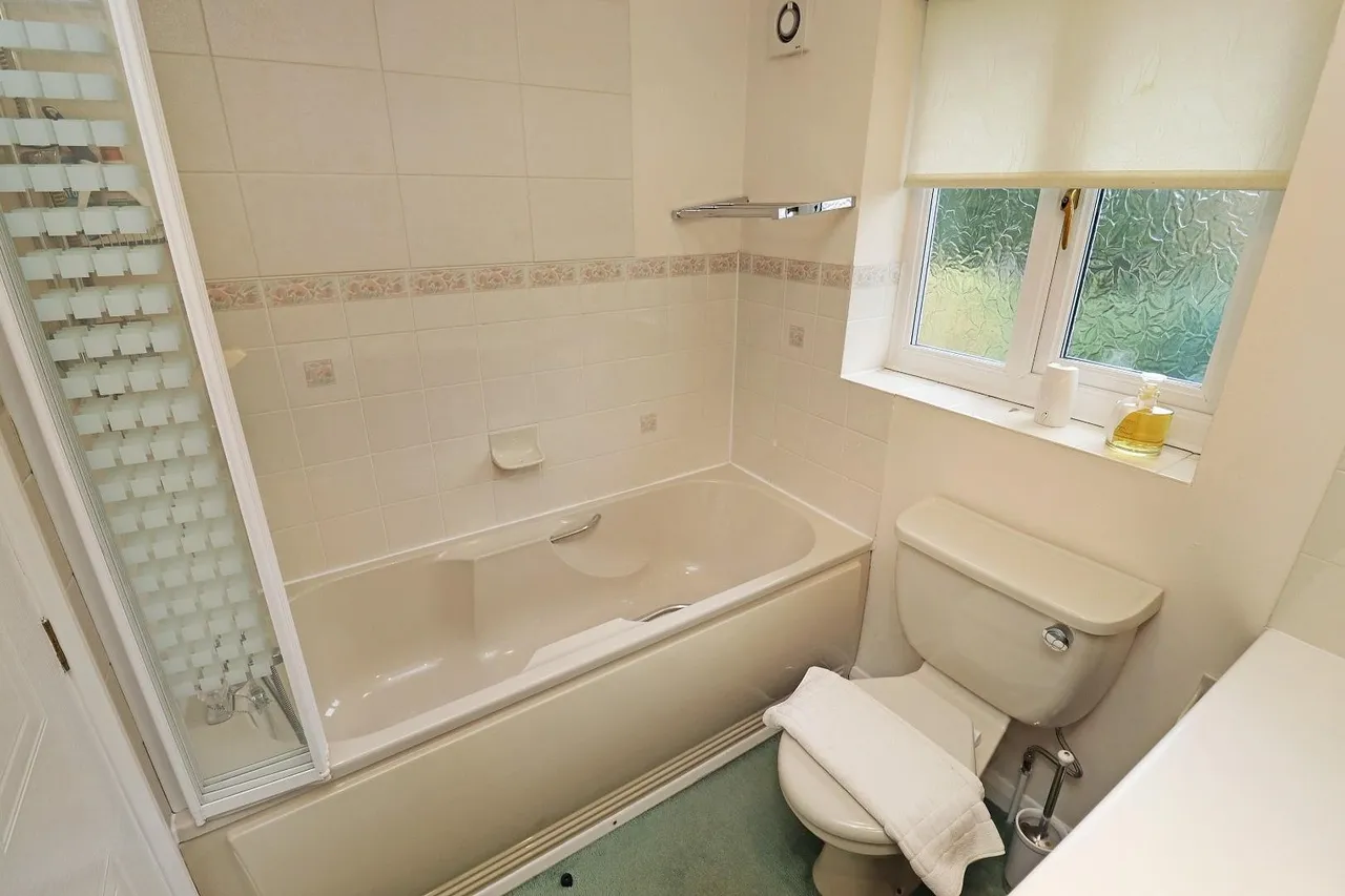 Alder Drive, Timperley WA15 7YG, photo 20