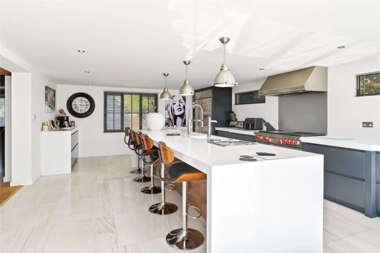 Epping Road, Broadley Common, Essex, EN9 2DH, photo 5