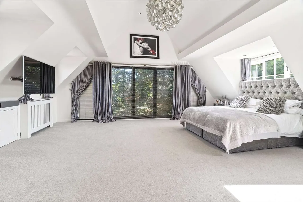 Epping Road, Broadley Common, Essex, EN9 2DH, photo 12