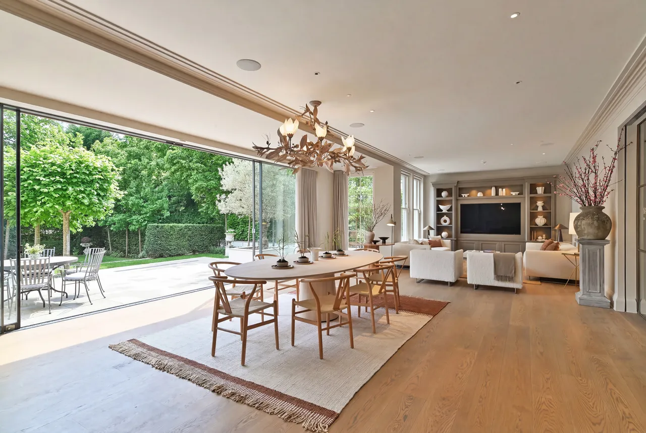 Langdale House, Roehampton Gate, Roehampton, South West London, photo 4