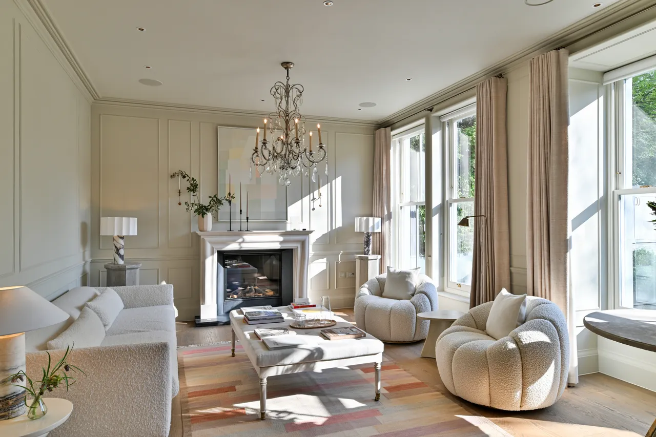 Langdale House, Roehampton Gate, Roehampton, South West London, photo 2