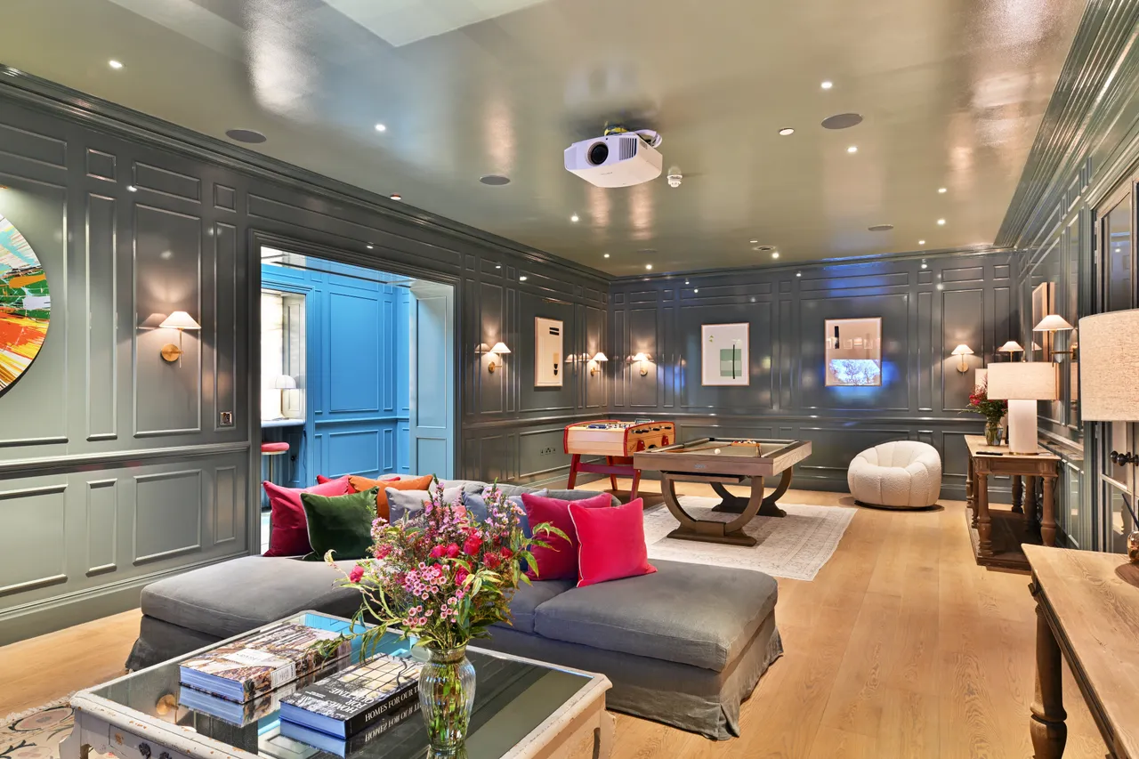 Langdale House, Roehampton Gate, Roehampton, South West London, photo 10