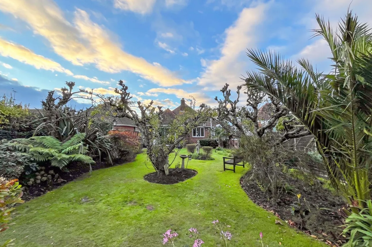 Rustington, Littlehampton, BN16, photo 20