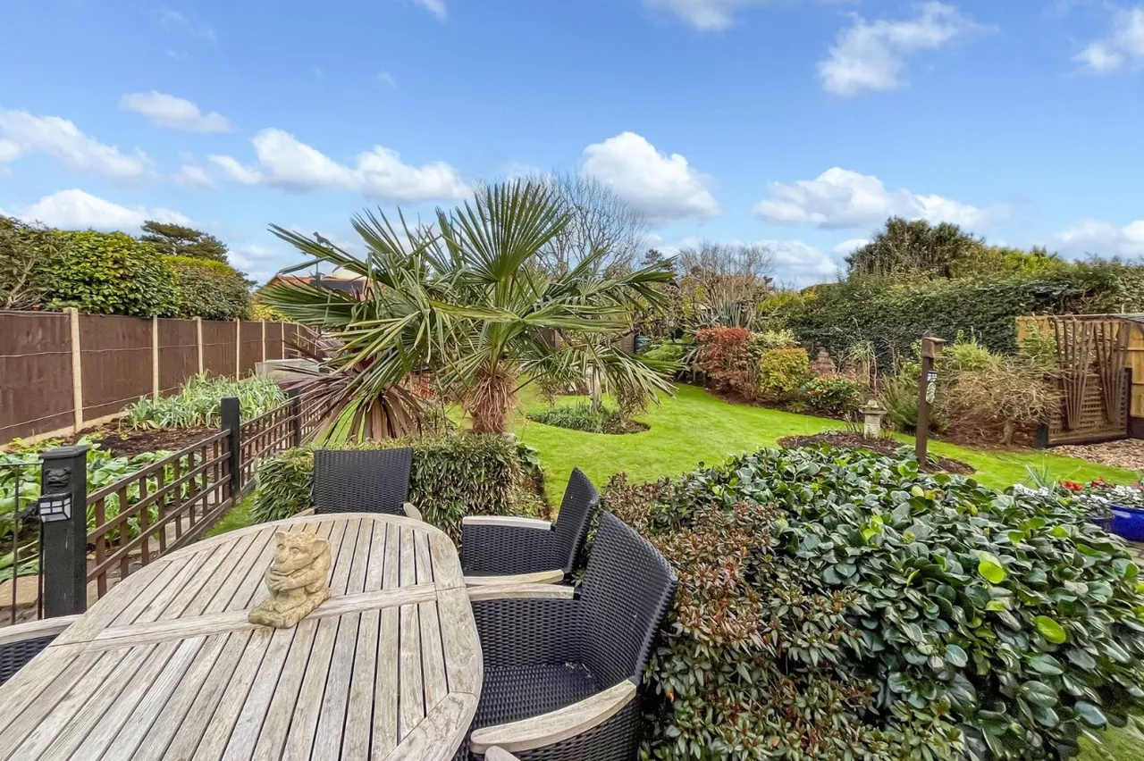 Rustington, Littlehampton, BN16, photo 2