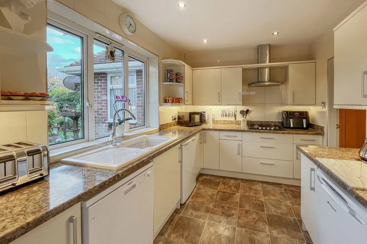 Rustington, Littlehampton, BN16, photo 15