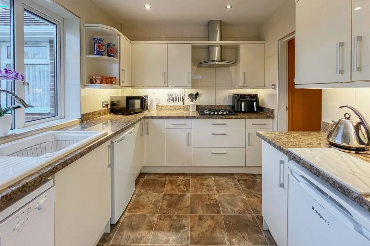 Rustington, Littlehampton, BN16, photo 14