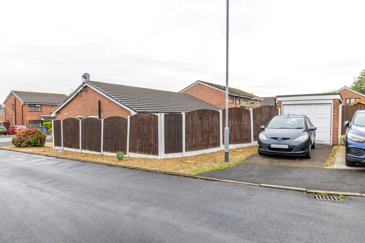 Erradale Crescent, Winstanley, WN3, photo 10