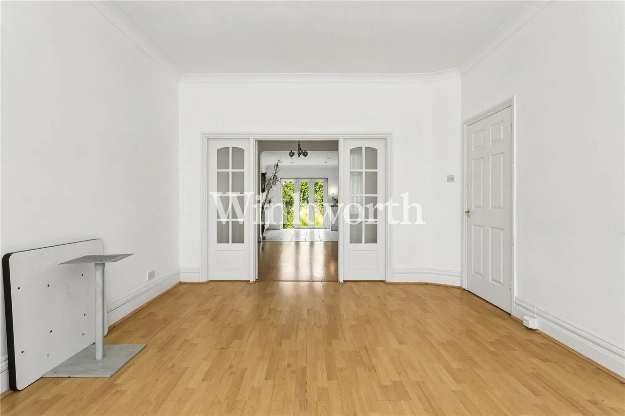 Chimes Avenue, London, N13, photo 5
