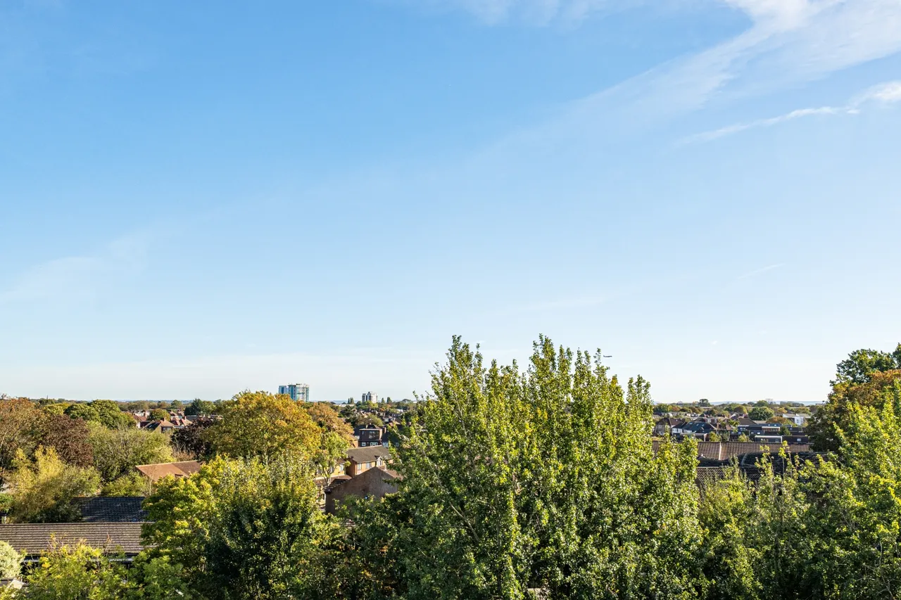 Gilding Way, Southall, UB2, photo 13