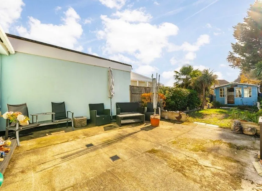 Feltham Hill Road, Ashford, TW15, photo 7