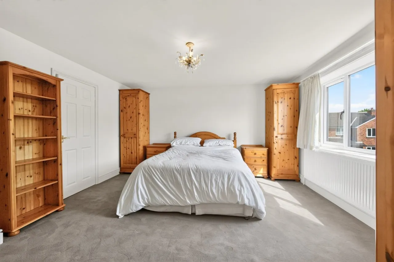 Greenton Avenue, Scholes, BD19, photo 14