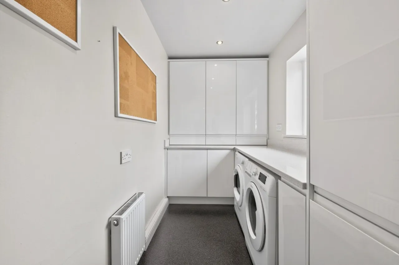 Greenton Avenue, Scholes, BD19, photo 12