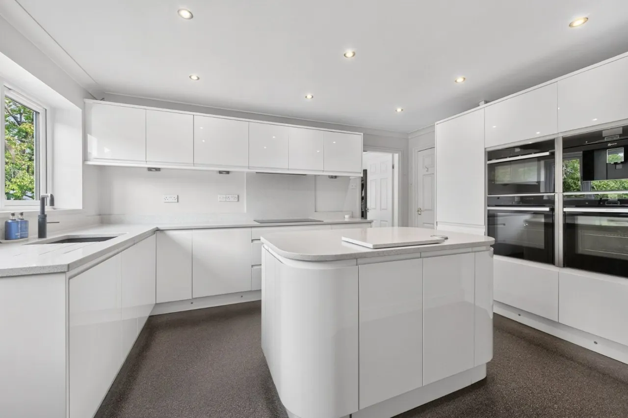 Greenton Avenue, Scholes, BD19, photo 6