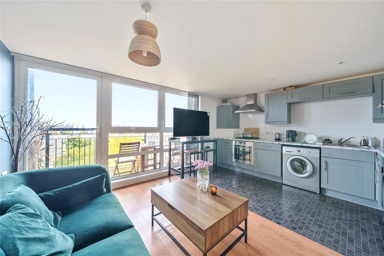 1 bed flat for sale, Old Kent Road, London, SE1