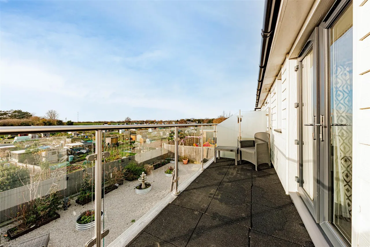 Foreland Heights, Ramsgate, Kent, CT11 0FF, photo 17