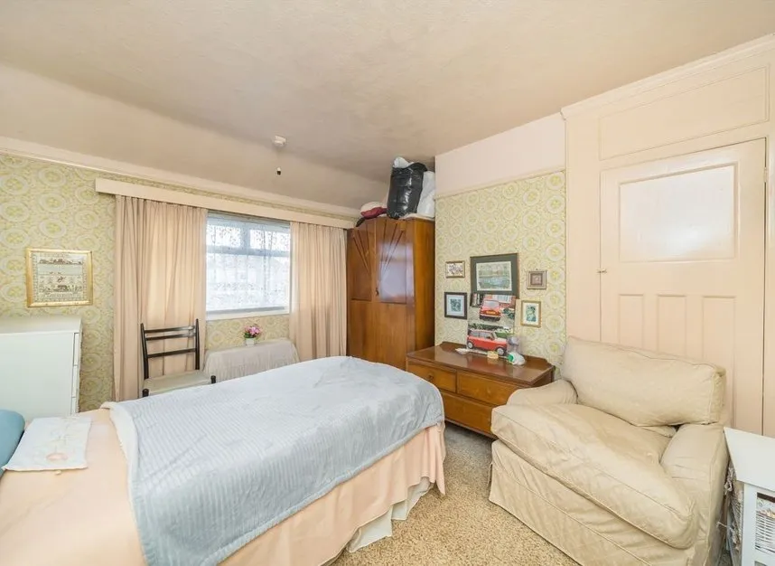 Gresham Road, Hounslow, TW3, photo 3