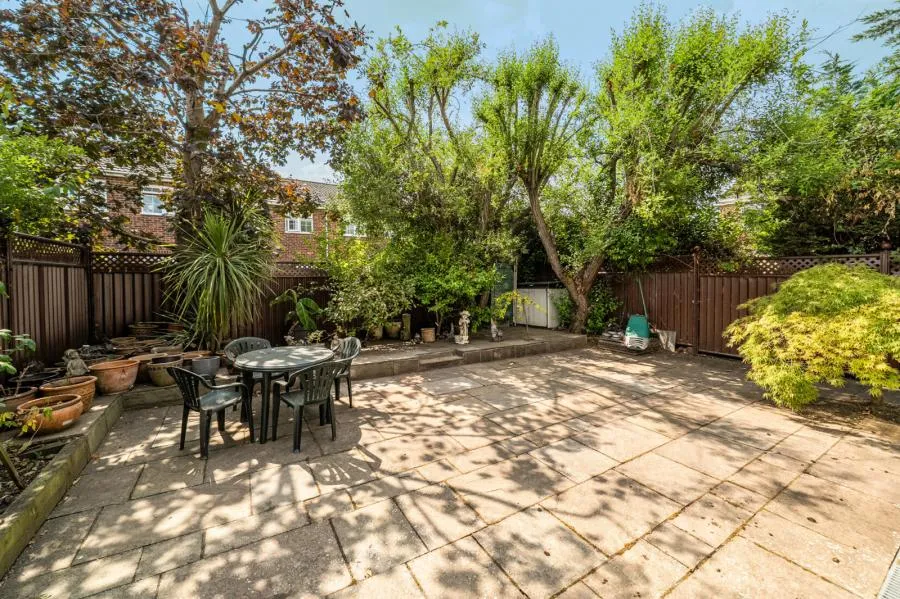 Arethusa Way, Bisley, GU24, photo 20