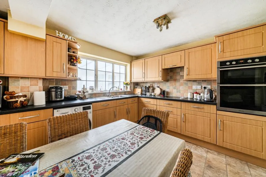 Arethusa Way, Bisley, GU24, photo 6