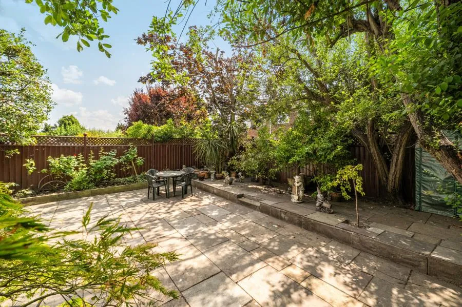 Arethusa Way, Bisley, GU24, photo 4