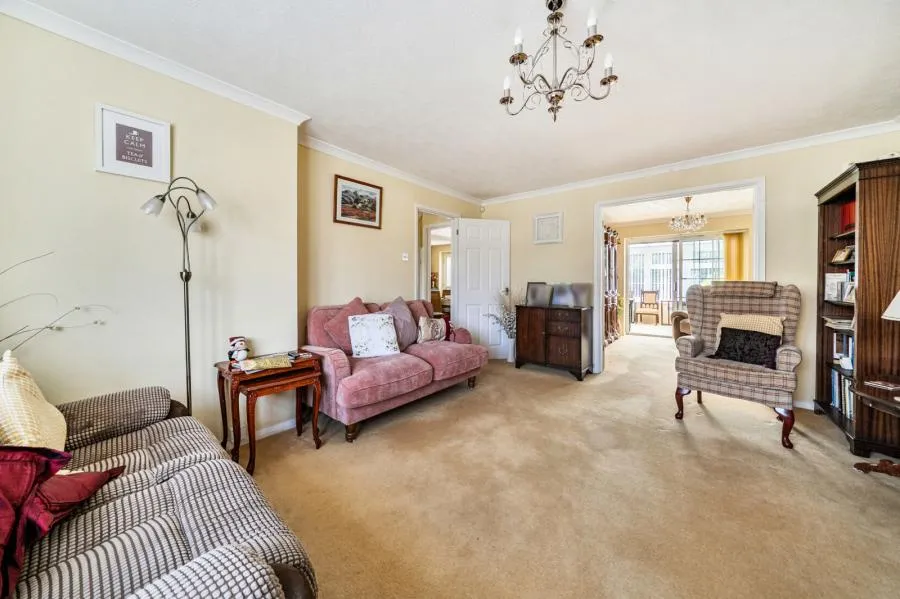 Arethusa Way, Bisley, GU24, photo 8