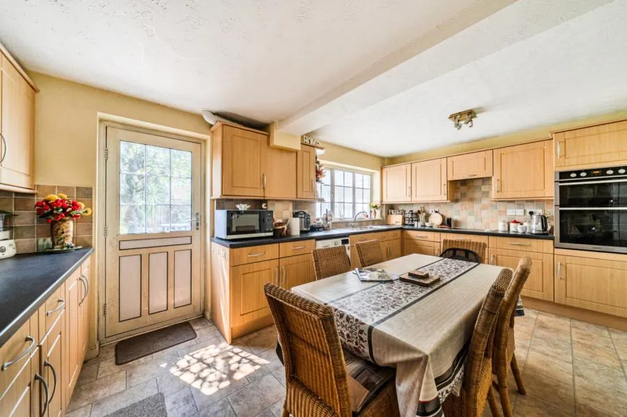 Arethusa Way, Bisley, GU24, photo 5