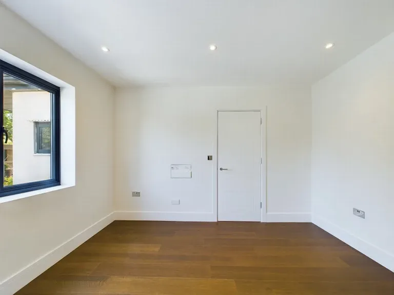 Brondesbury Park, Brondesbury Park, NW6 7AT, photo 13
