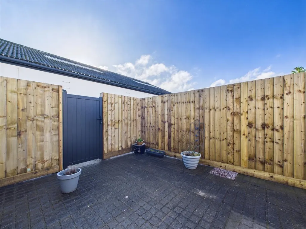 Southmead Road, Westbury-On-Trym, BS10, photo 7