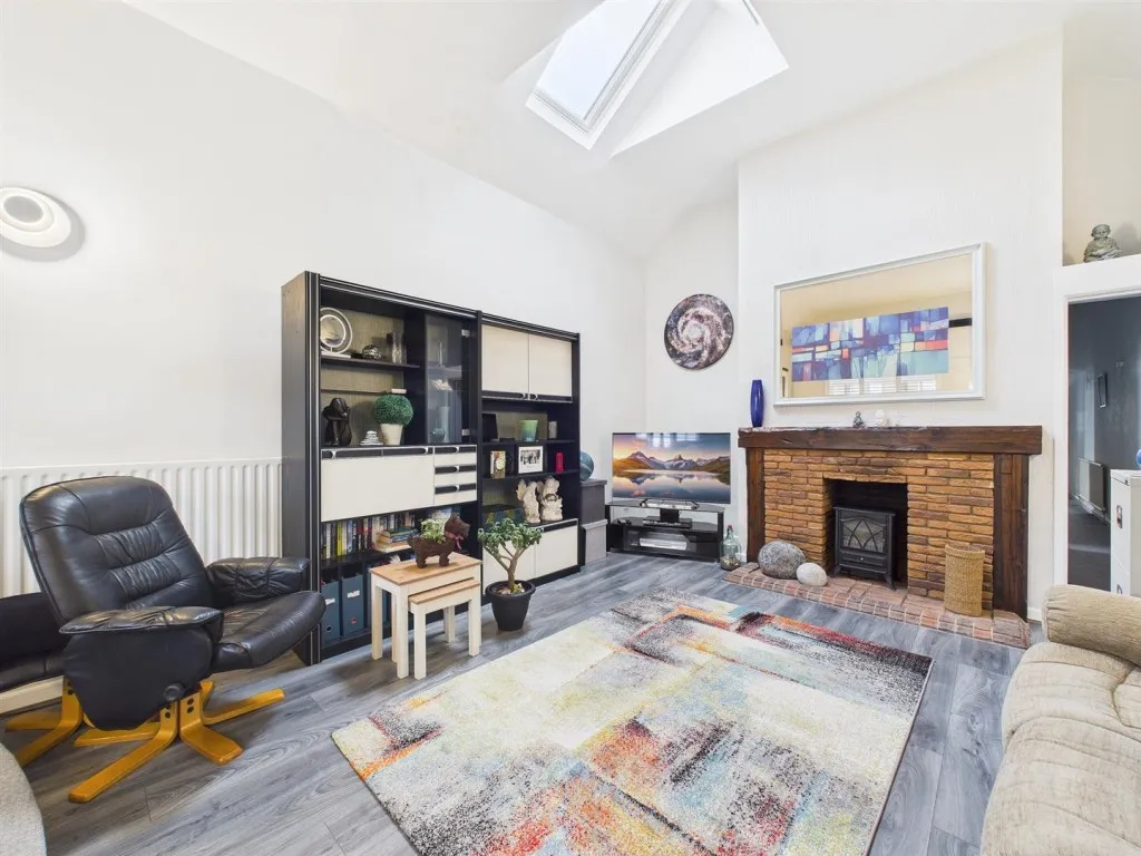 Southmead Road, Westbury-On-Trym, BS10, photo 16