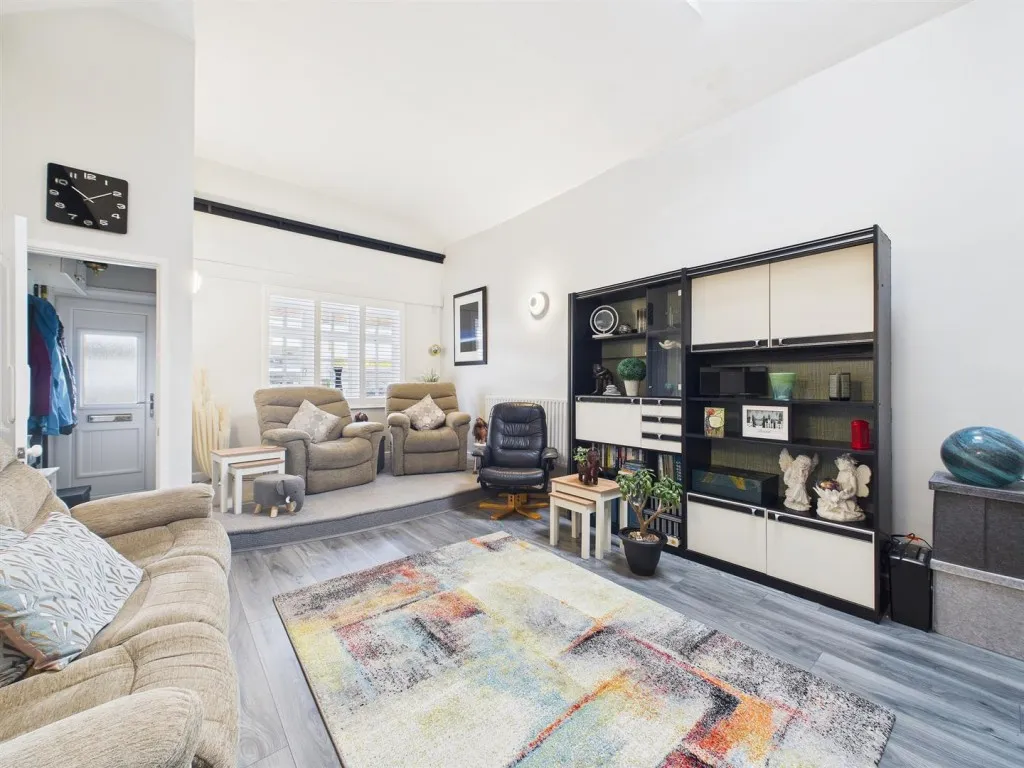 2 bed house for sale, Southmead Road, Westbury-On-Trym, BS10