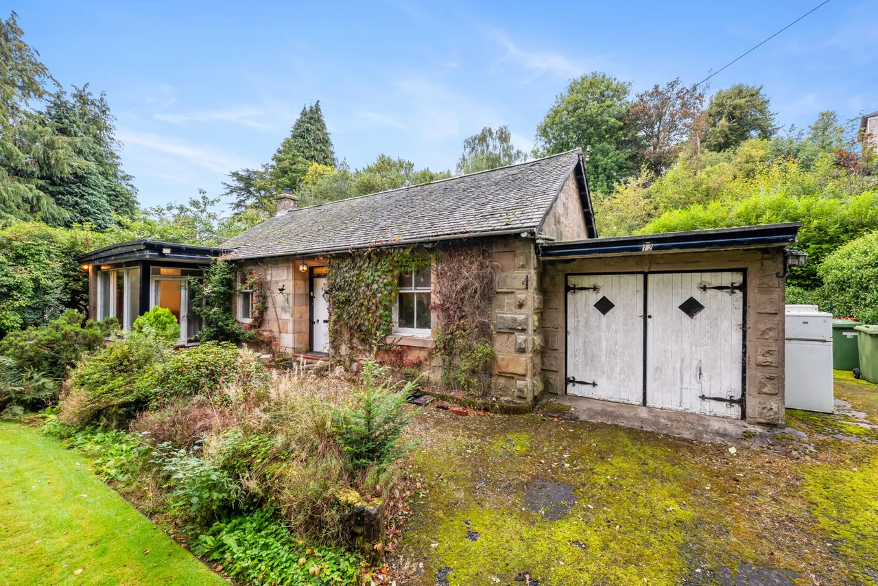 2 bed house for sale, Station Road, Bearsden, G61