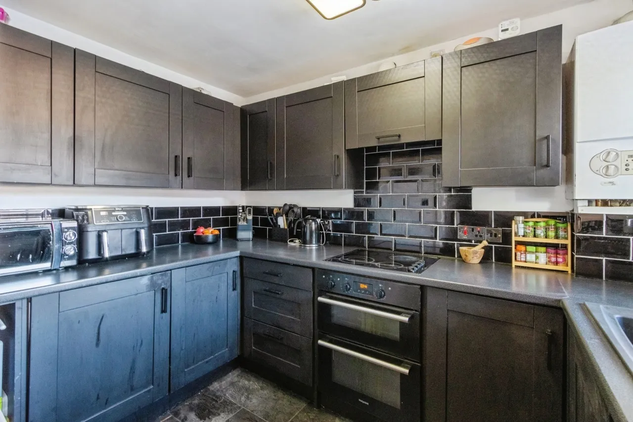 Beachill Crescent, WAKEFIELD, West Yorkshire, WF4, photo 3