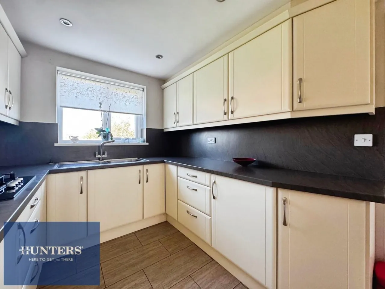 Pondwell Drive, Brimington, S43, photo 5