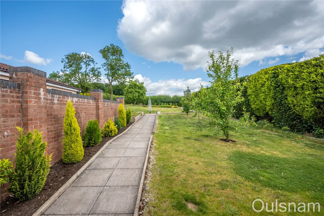 Kidderminster Road, Dodford, B61, photo 29