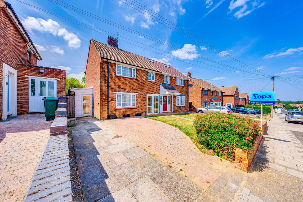 3 bed house for sale, Foxbury Drive, Orpington, BR6