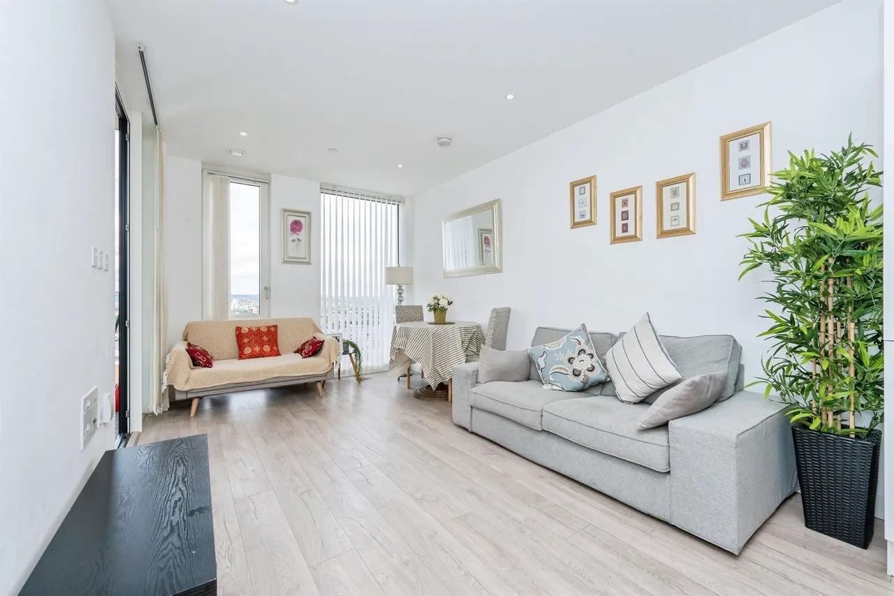 Perceval Square, College Road, Harrow, photo 2