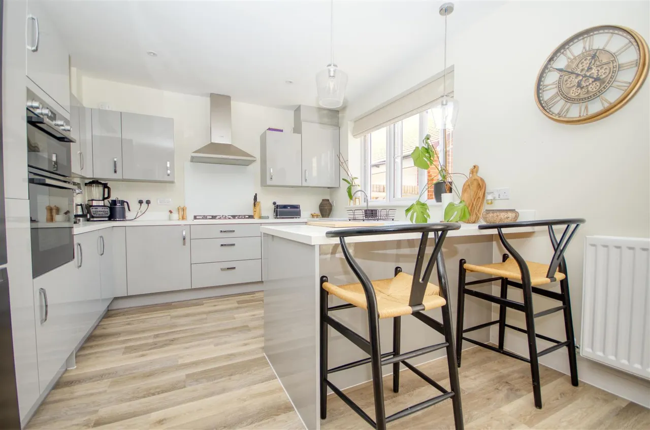 Oakland Road, Boorley Green, Botley, Southampton, SO32 2SX, photo 4