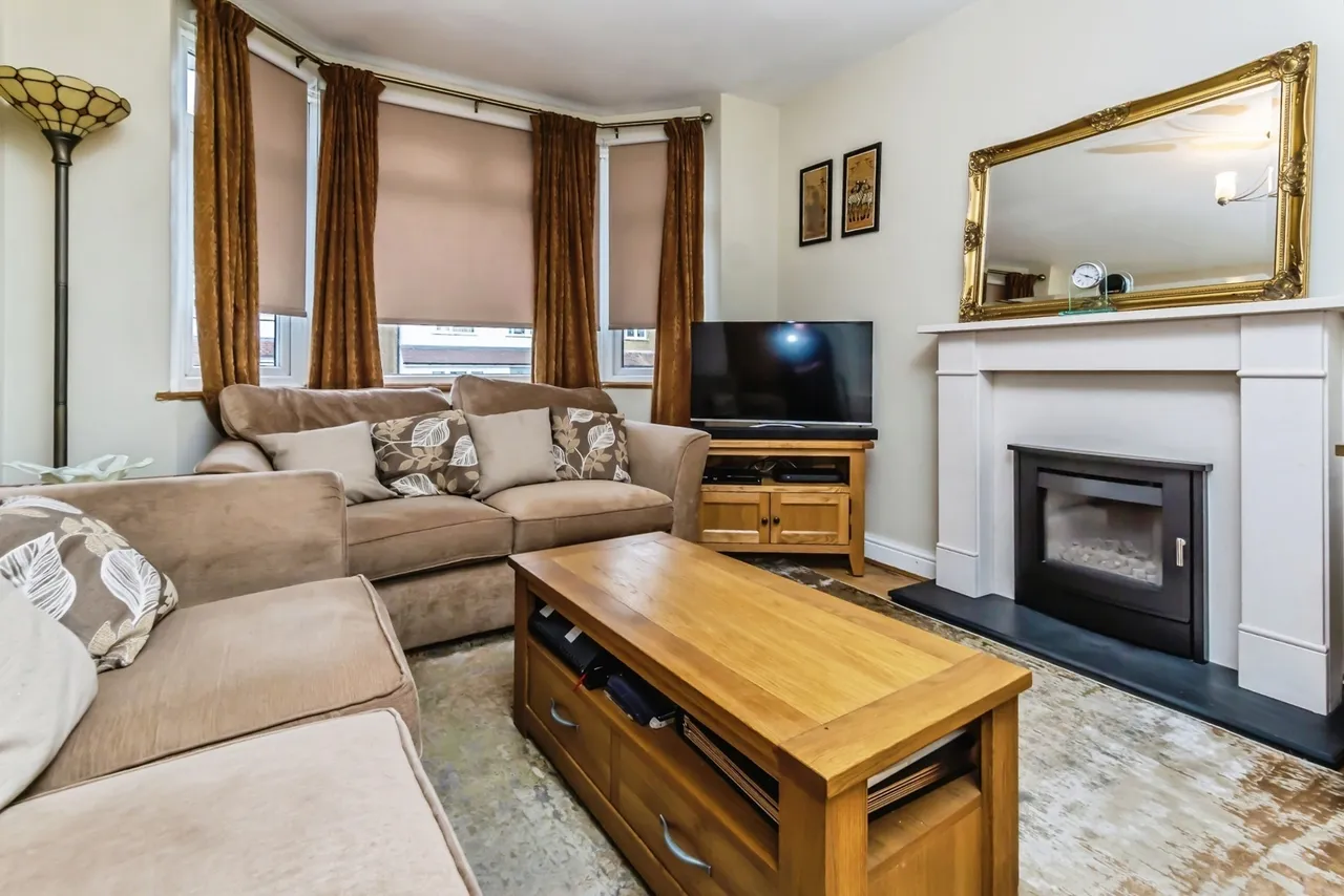 Eldon Road, Caterham, Surrey, CR3, photo 2