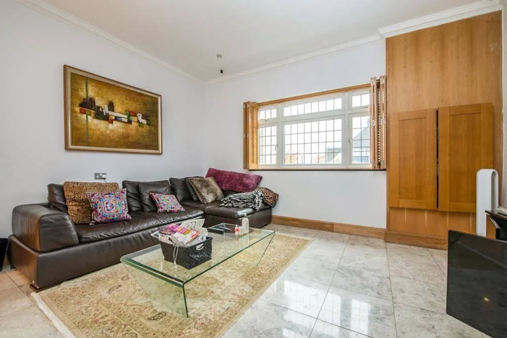Marsh Lane, London, Greater London, NW7, photo 6