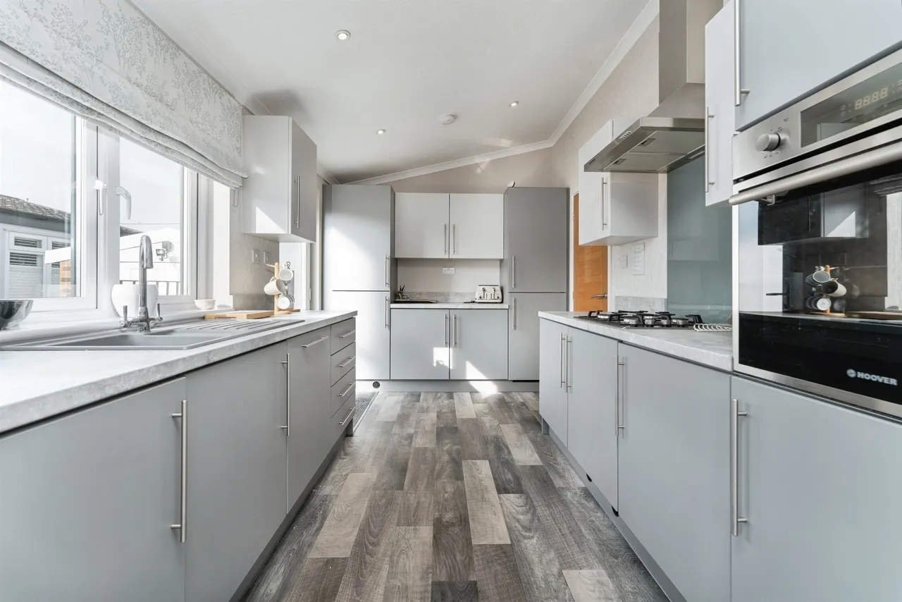 Manor Road, Witchford, Ely, photo 3