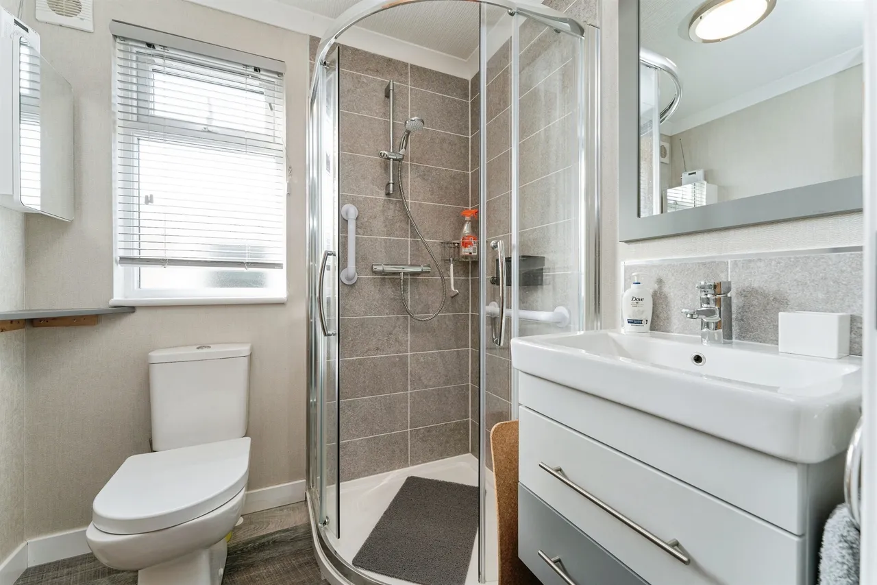 Manor Road, Witchford, Ely, photo 7
