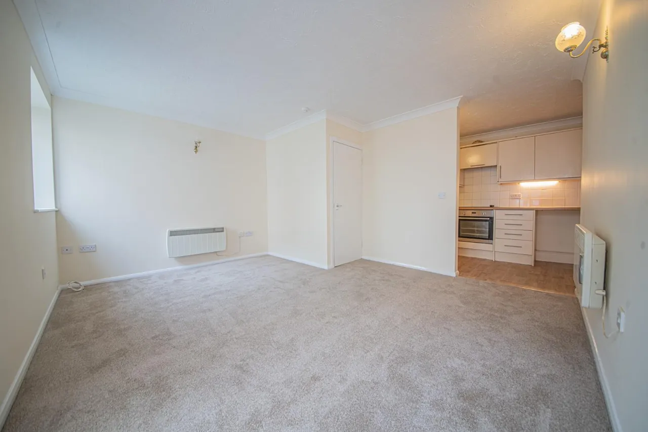 Fair Oak Road, Fair Oak, SO50 7AL, photo 4