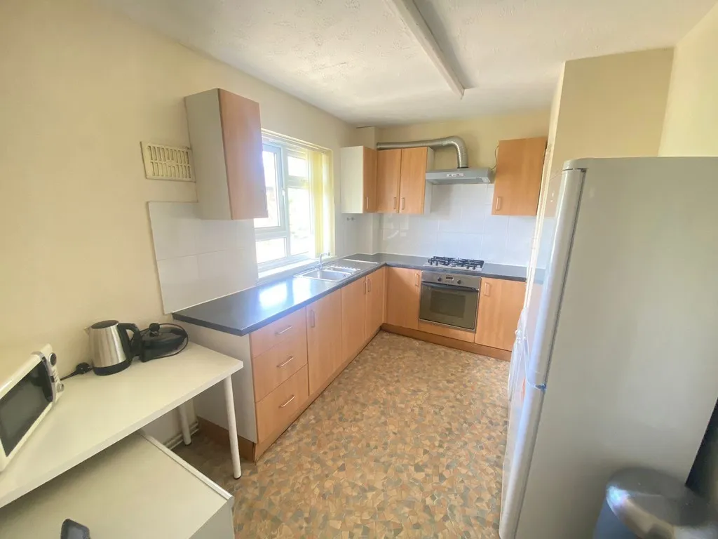 Bedroom flat available immediatley, photo 2